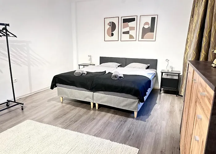 Lovingly & Comfortably Furnished * Langenstein