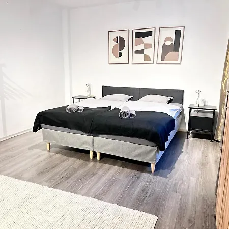 Lovingly & Comfortably Furnished * Langenstein